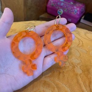 ORANGE WOMAN EARRINGS